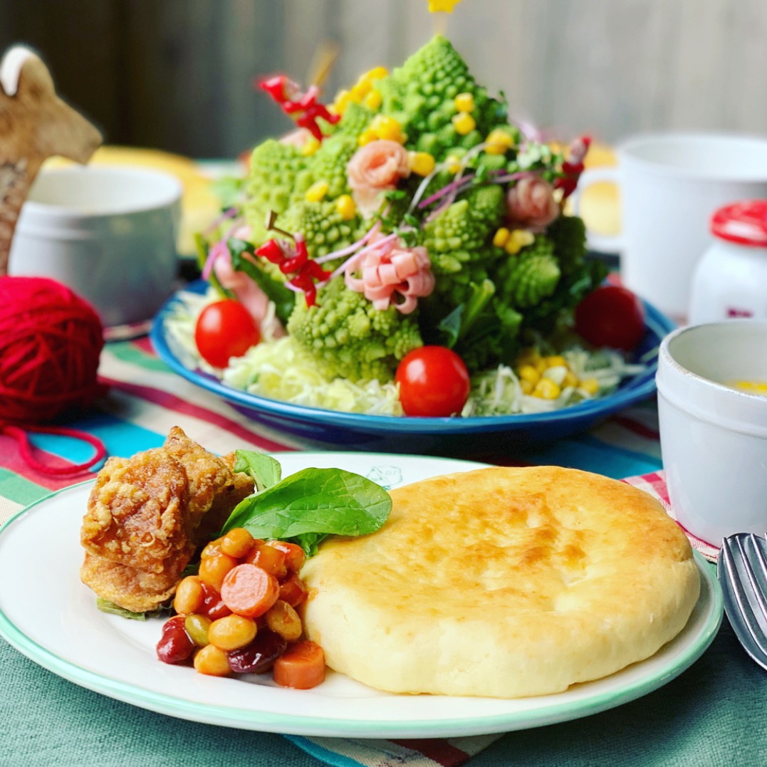 ホットケーキミックスで作った
フォカッチャお昼ごはん