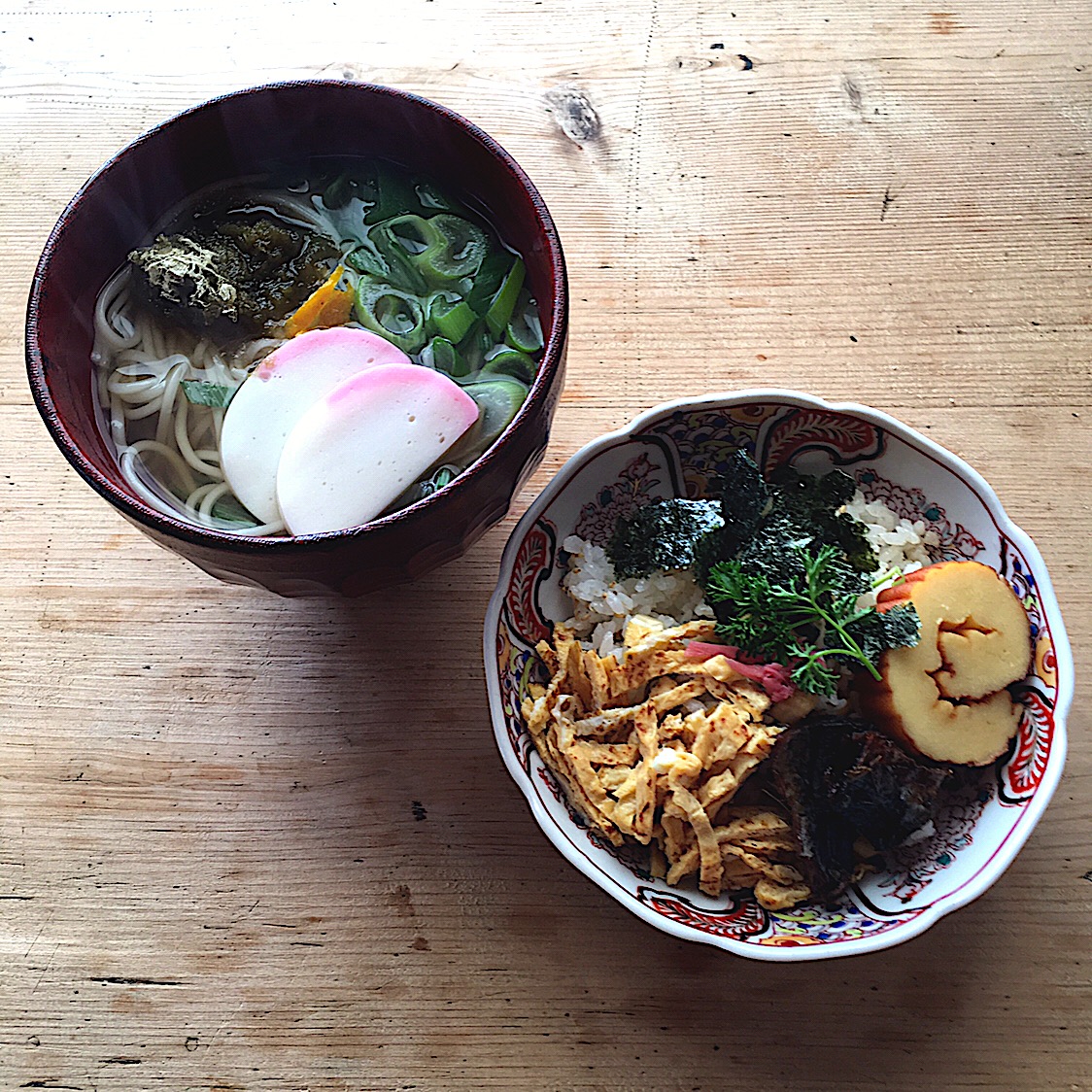 土曜日の昼ごはん‼︎ 5 January
 #土曜日  #お昼ごはん  #昼ごはん  #ランチ  #lunch  #島原手延べ素麺  #煮麺  #にゅうめん  #ちらし寿司  #ふたりごはん  #ふたりぐらし  #御節の残り