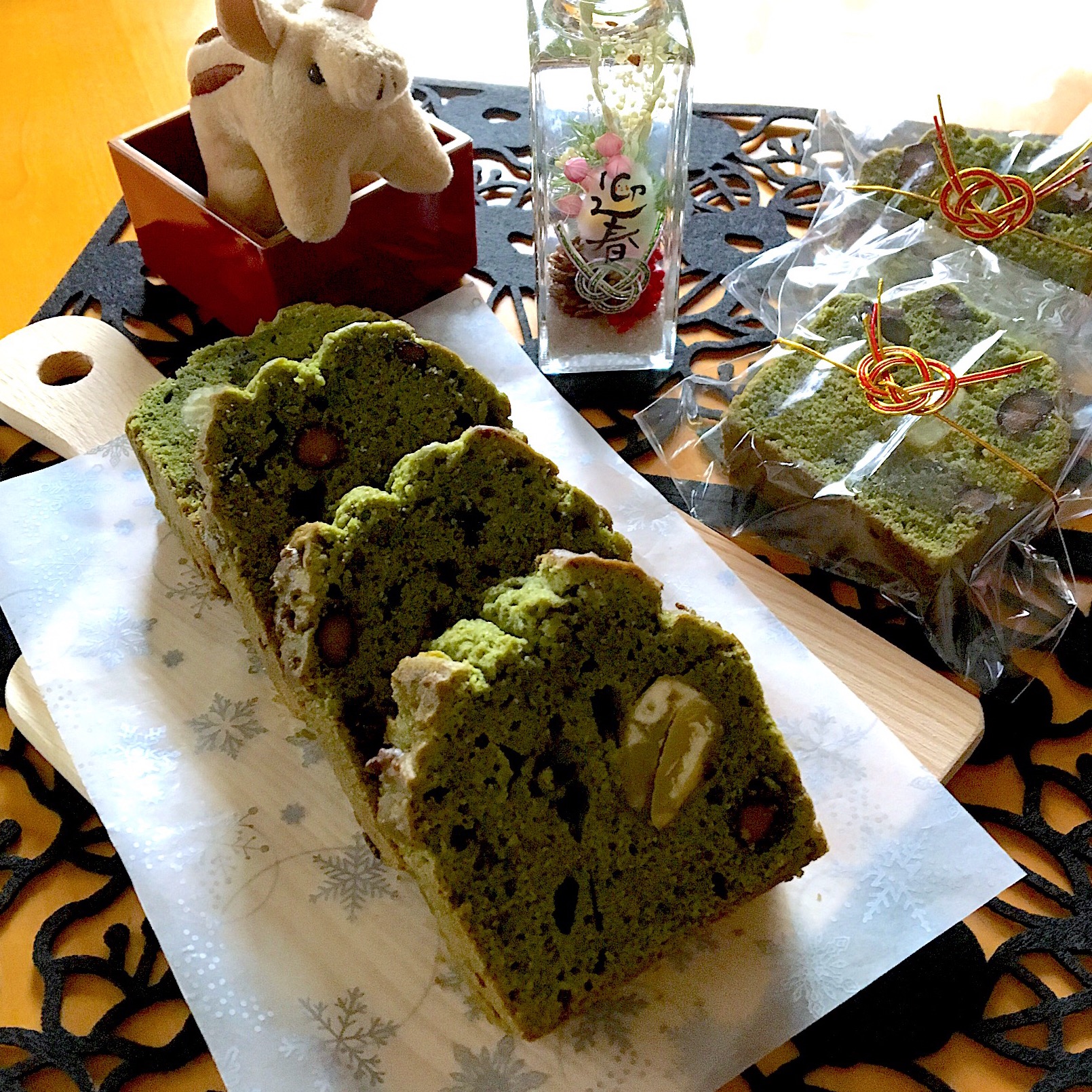 sakurakoさんの料理 丹波栗と黒豆の和パウンドケーキ?抹茶、酒粕、ココア生地で?
