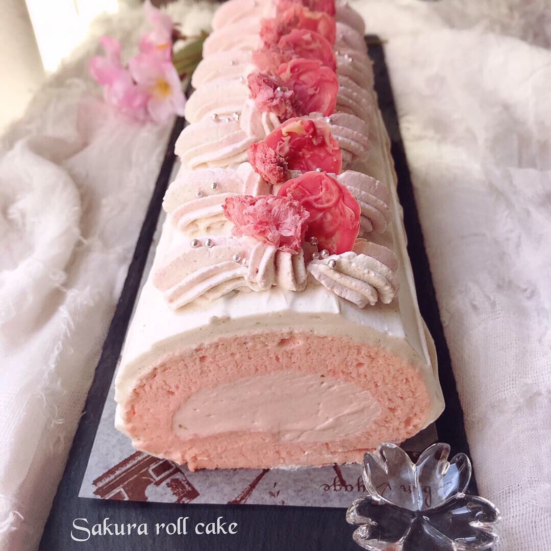 桜ロールケーキ?