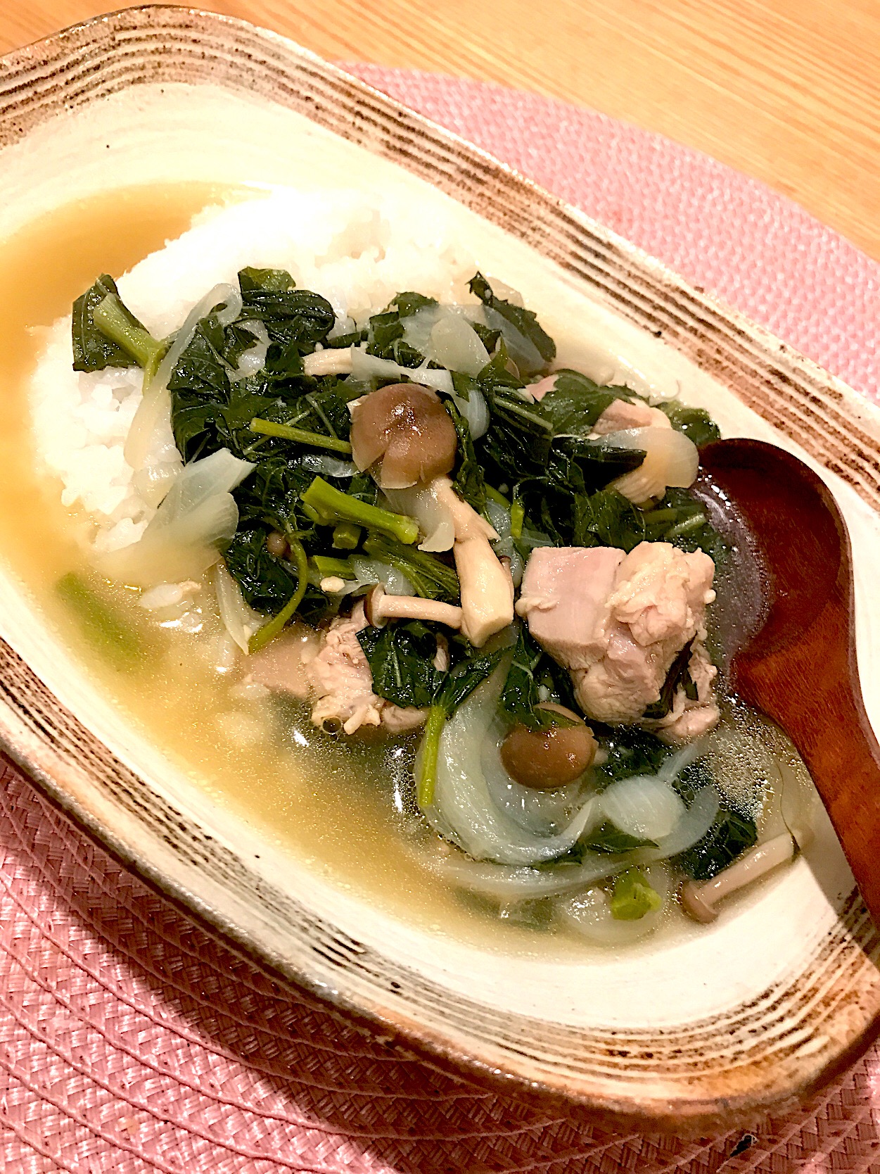 keitanの料理 モロヘイヤと鶏肉のヘルシー中華スープ雑炊仕立て！