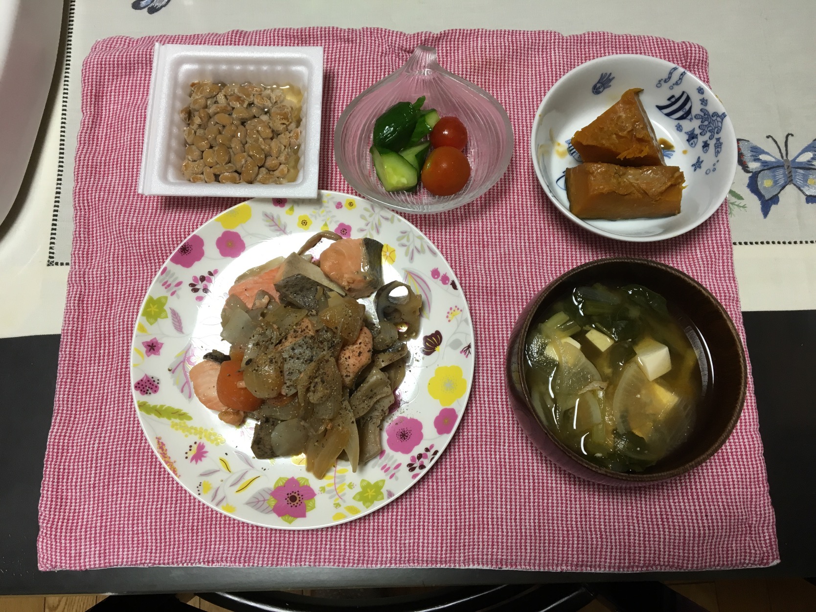 鮭と根菜のバター醤油蒸しのご飯