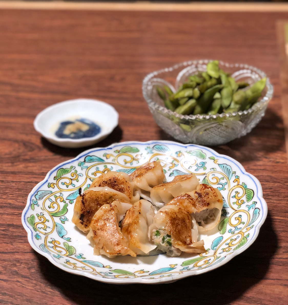 餃子と枝豆／Gyoza, Edamame?