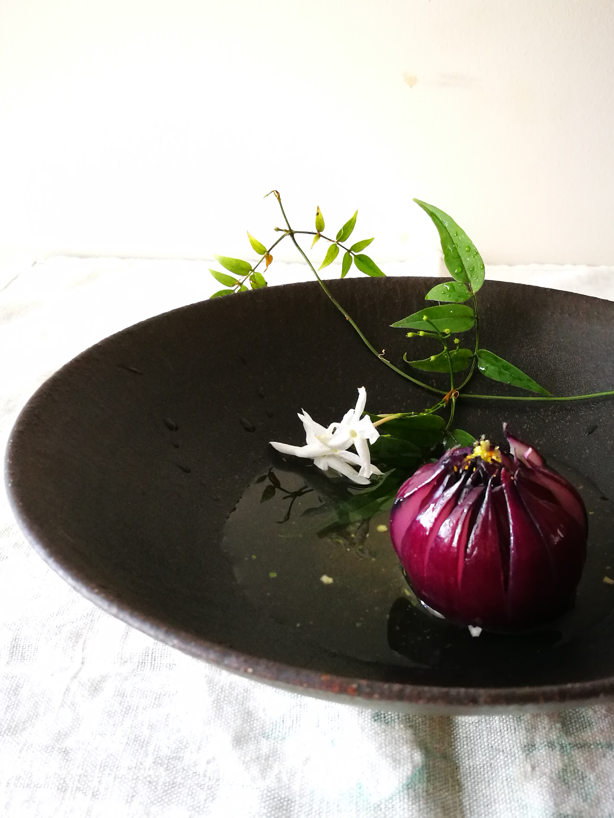 sophia.kamさんの料理 紫玉ねぎの蓮の花