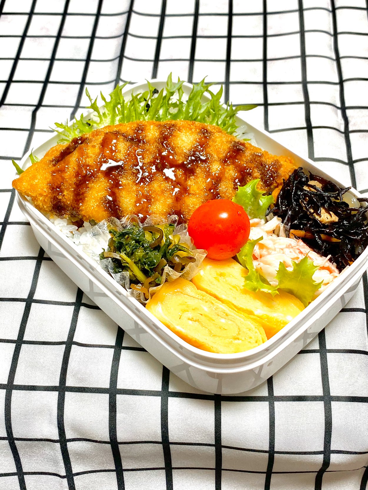 息子のお弁当(リク､わかめご飯?)