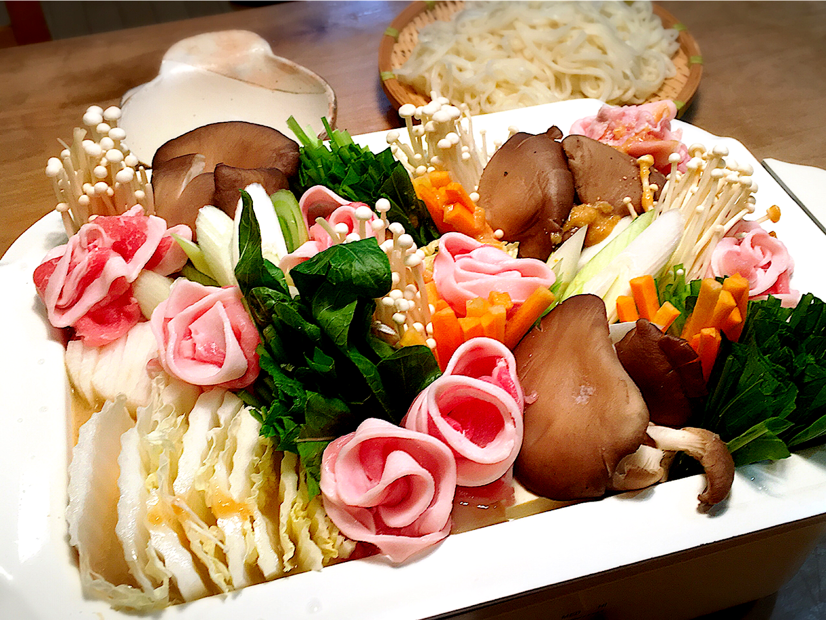壬生菜と豚肉で とりやさいみそ鍋