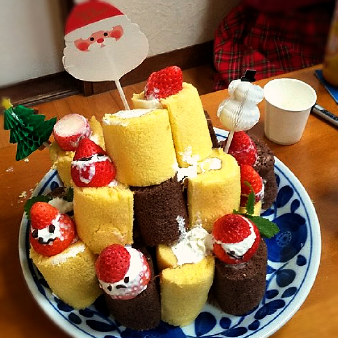 子供たちが一生懸命作ったタワーケーキ