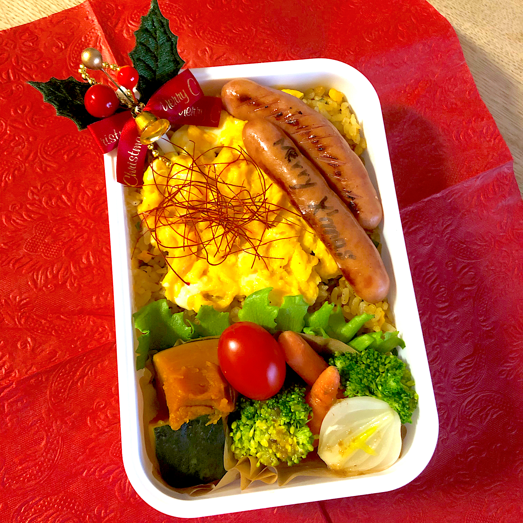 クリスマスチャーハン弁当