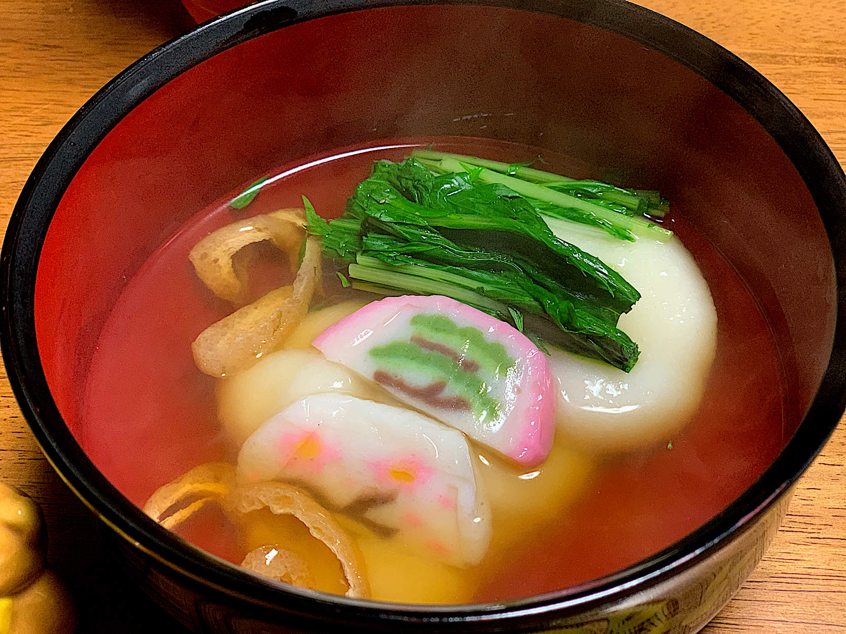 実家でお雑煮。シンプルが美味しい