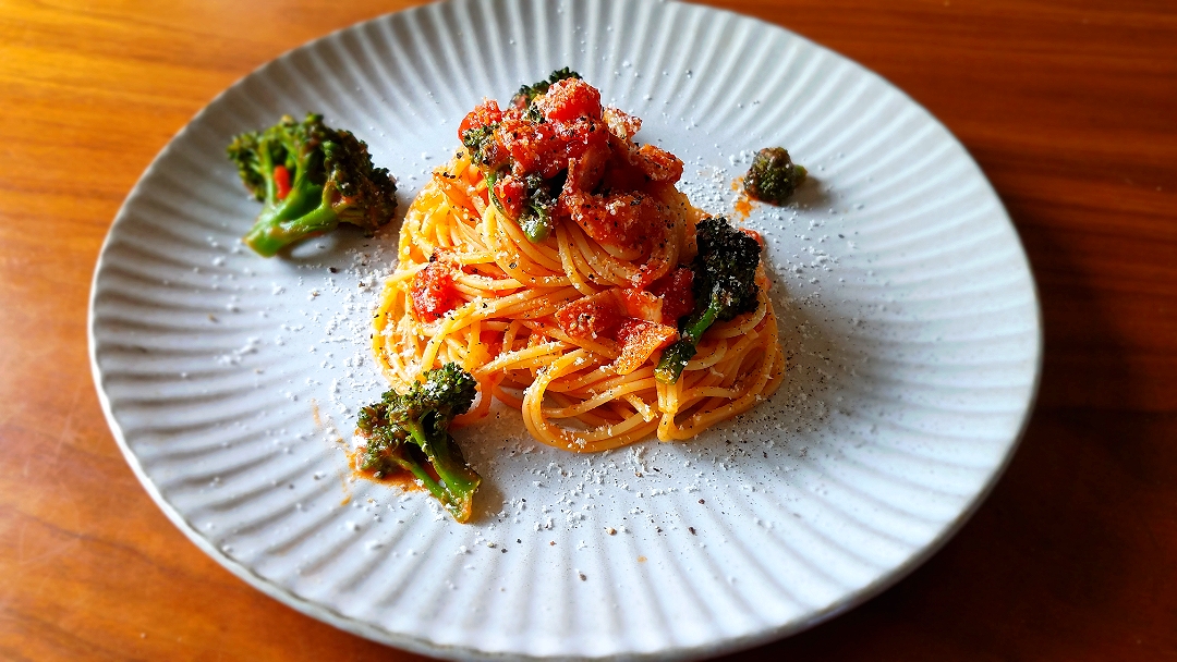 イタリアントマトと無農薬ブロッコリーのガーリックパスタランチ🇮🇹