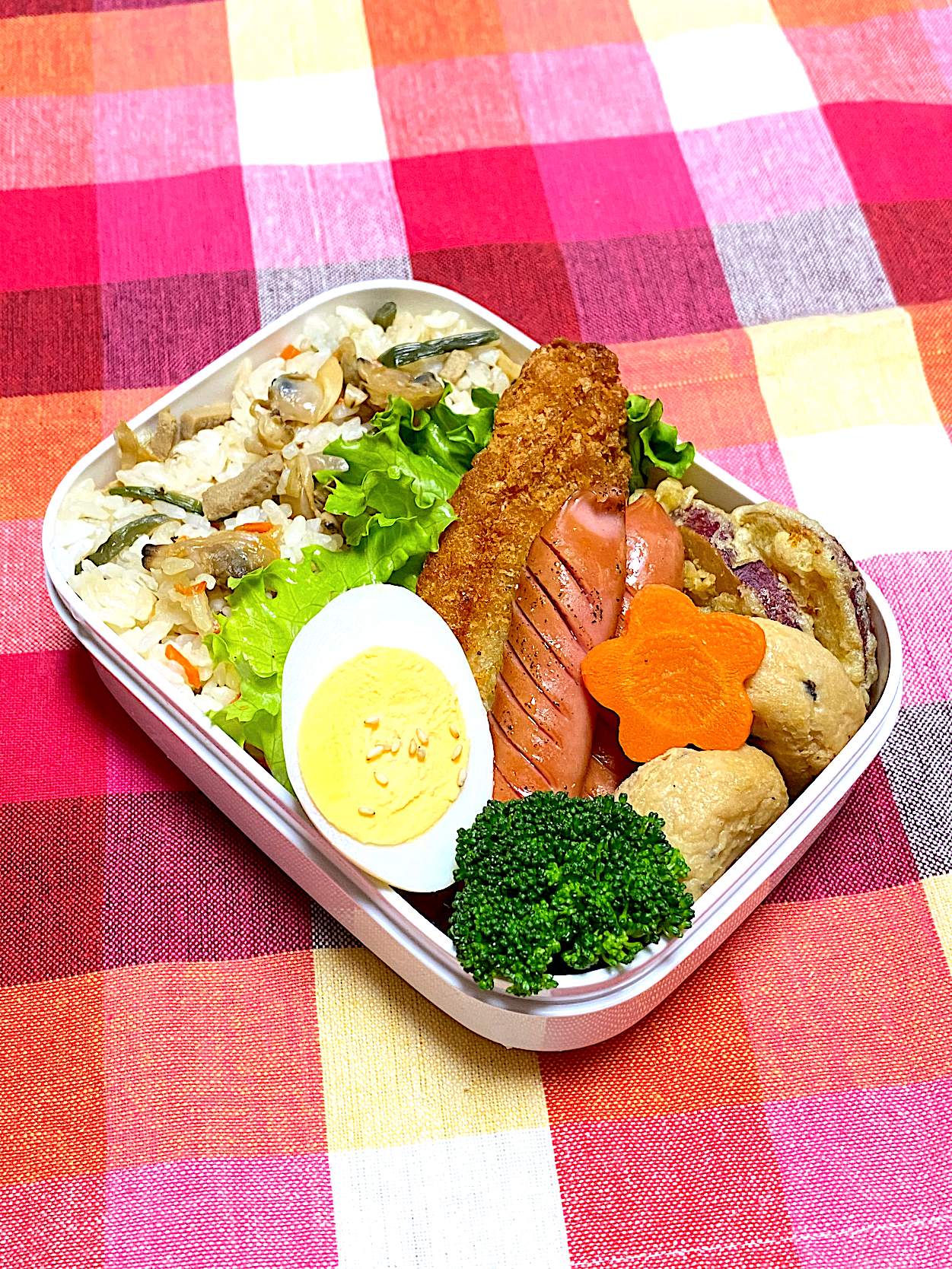 息子のお弁当(強制～山菜とあさりの混ぜご飯😁)