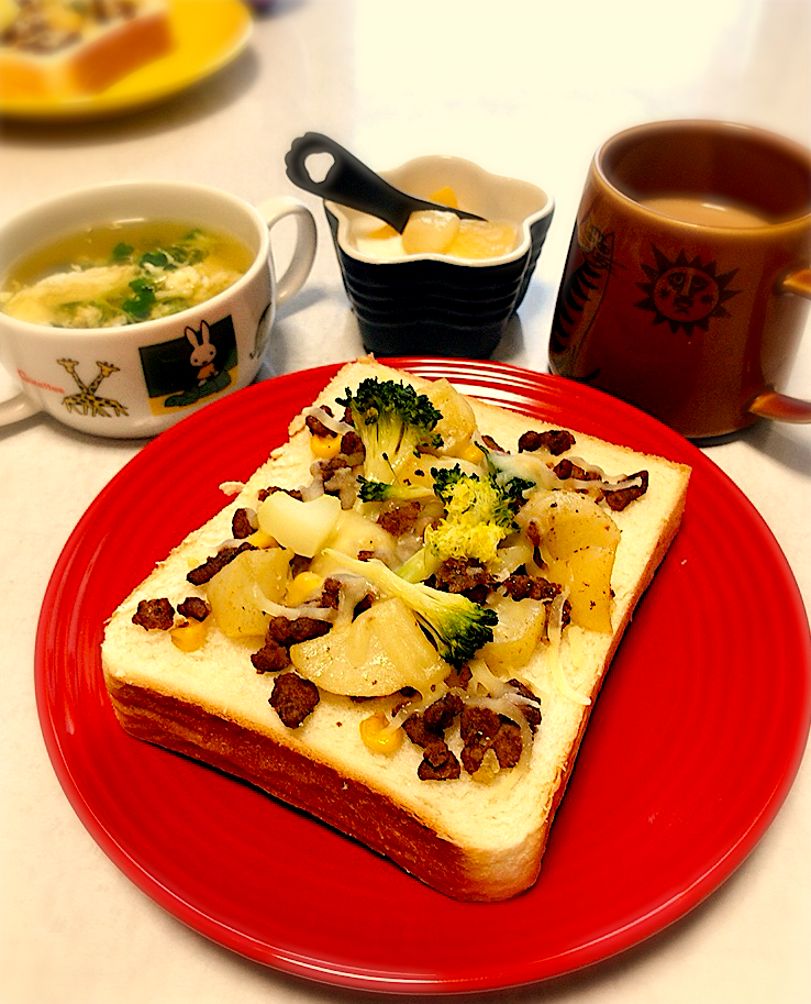 山本真希さんの料理 じゃがいもとひき肉のオイケチャ炒めで、朝ごパン