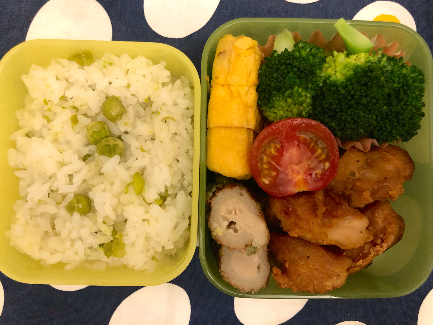 唐揚げとグリンピースごはん弁当