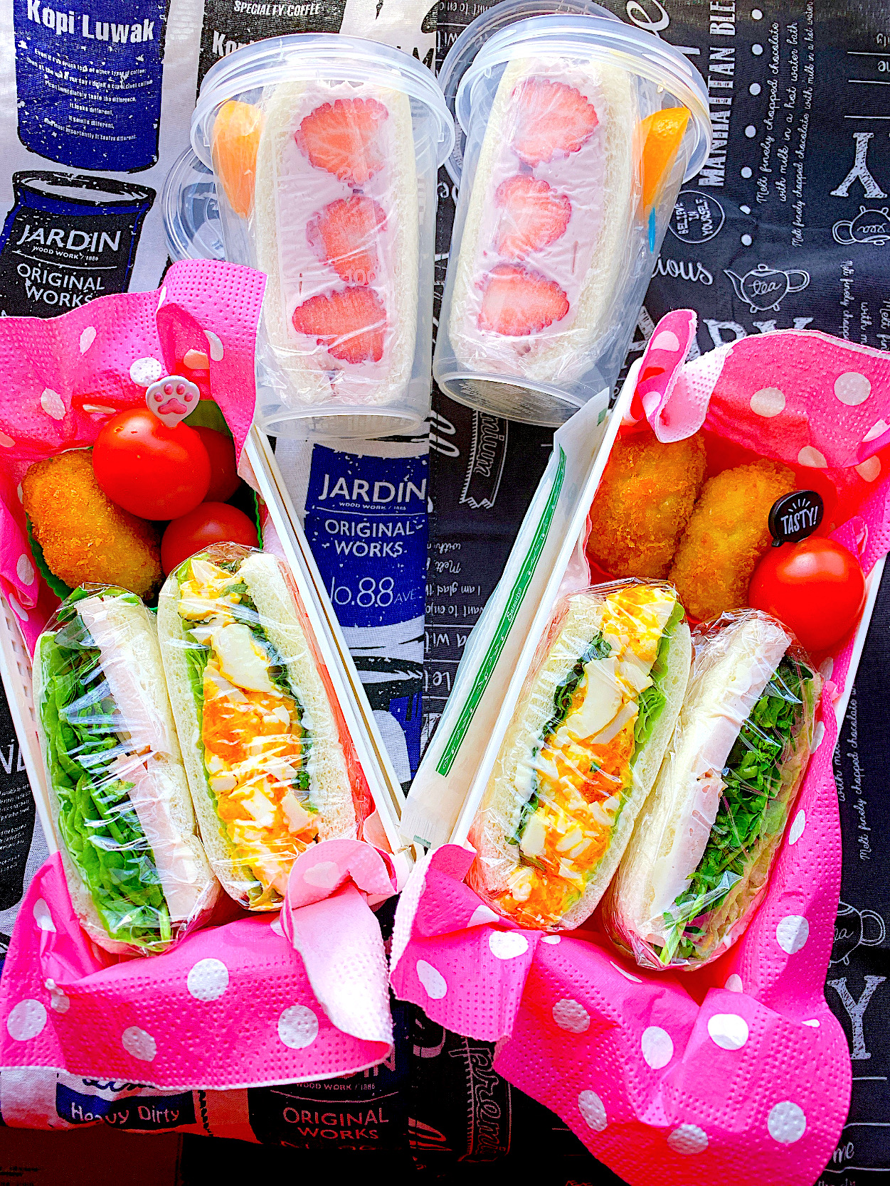 #サンドイッチ弁当　#夫婦弁当　#ちょっと乙女チック　#たまにはいい