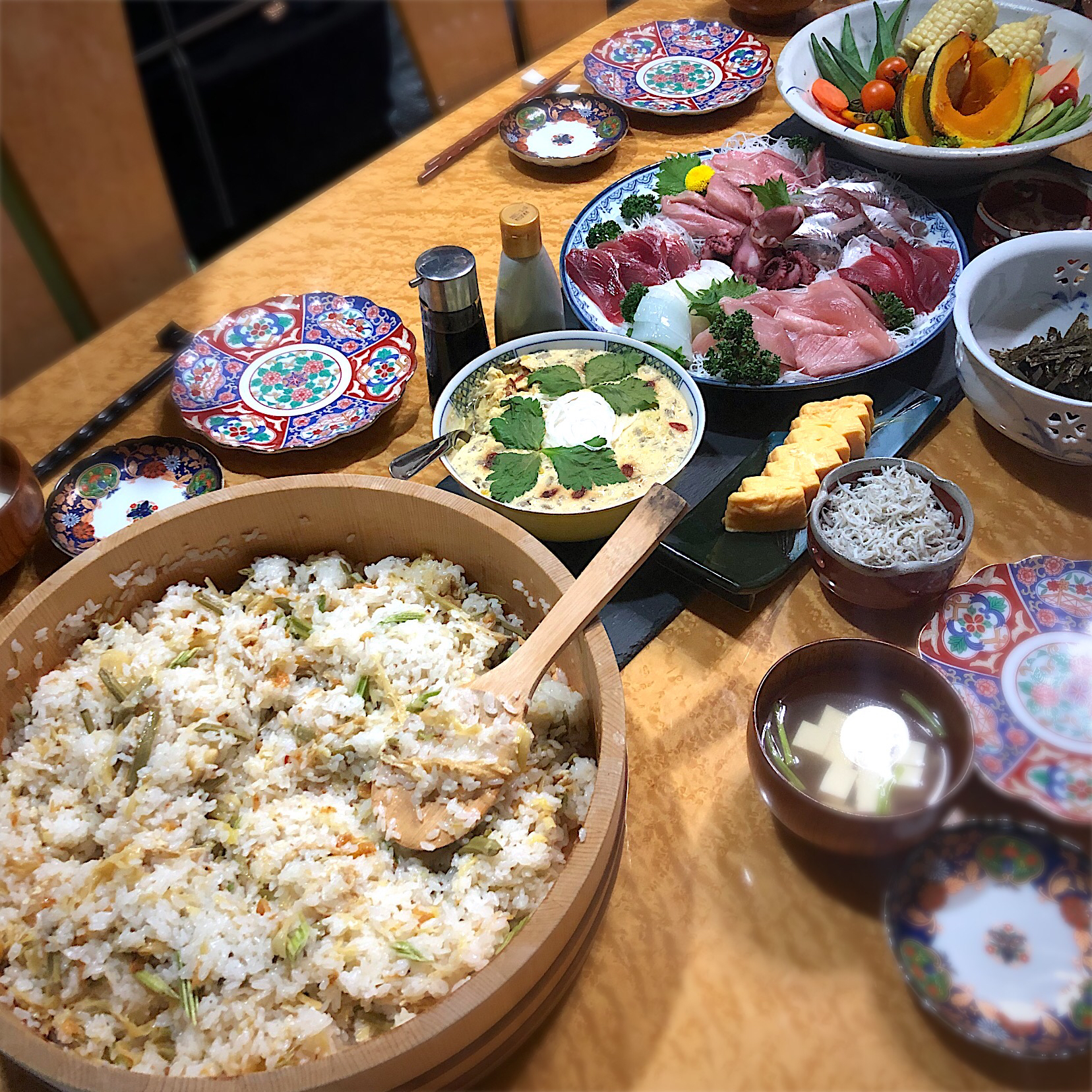 サミカさんの料理 竹の子と葉ごぼうのお寿司☘️桜海老とイタドリ混入！🤣