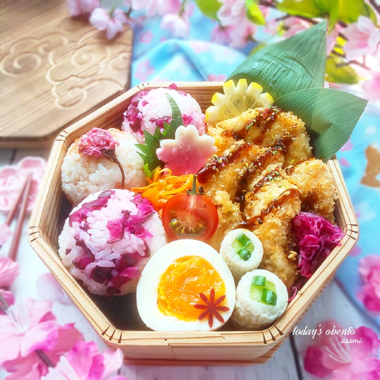 春のおにぎり弁当🌸