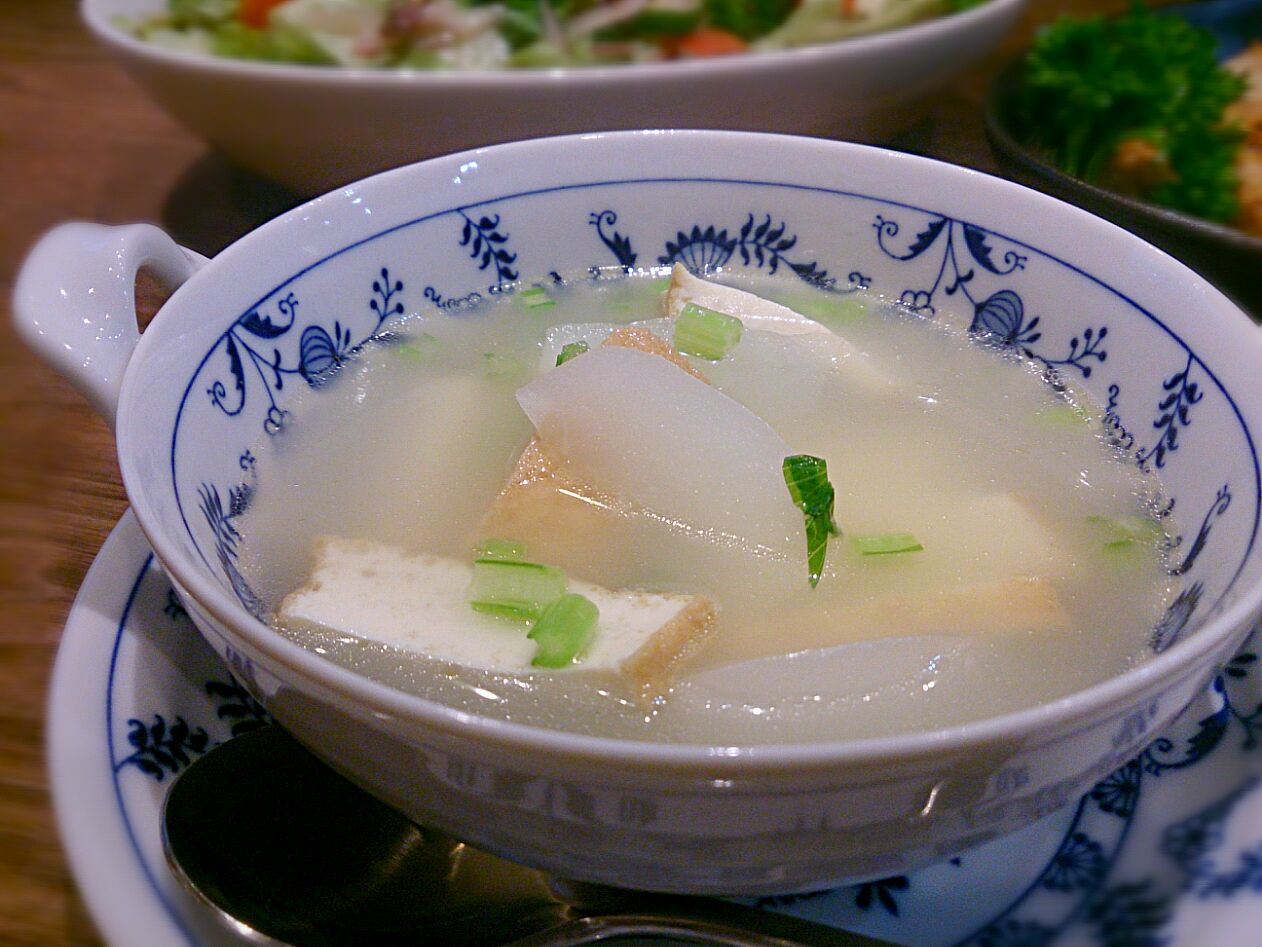 かぶと厚揚げの中華スープ