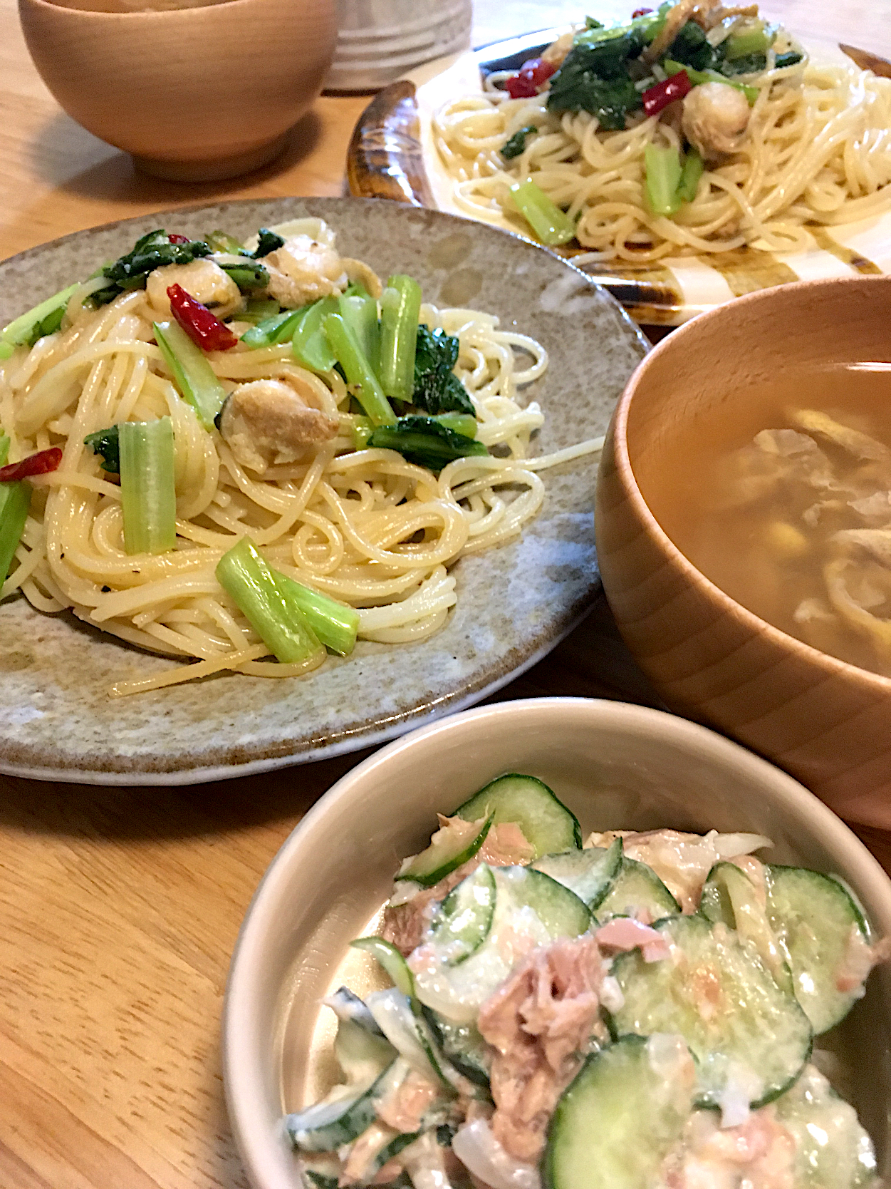 昨日の晩御飯〜帆立と小松菜のペペロンチーノ🌶、ツナサラダ、野菜だしの卵スープ( ´͈ ᗨ `͈ )◞♡⃛