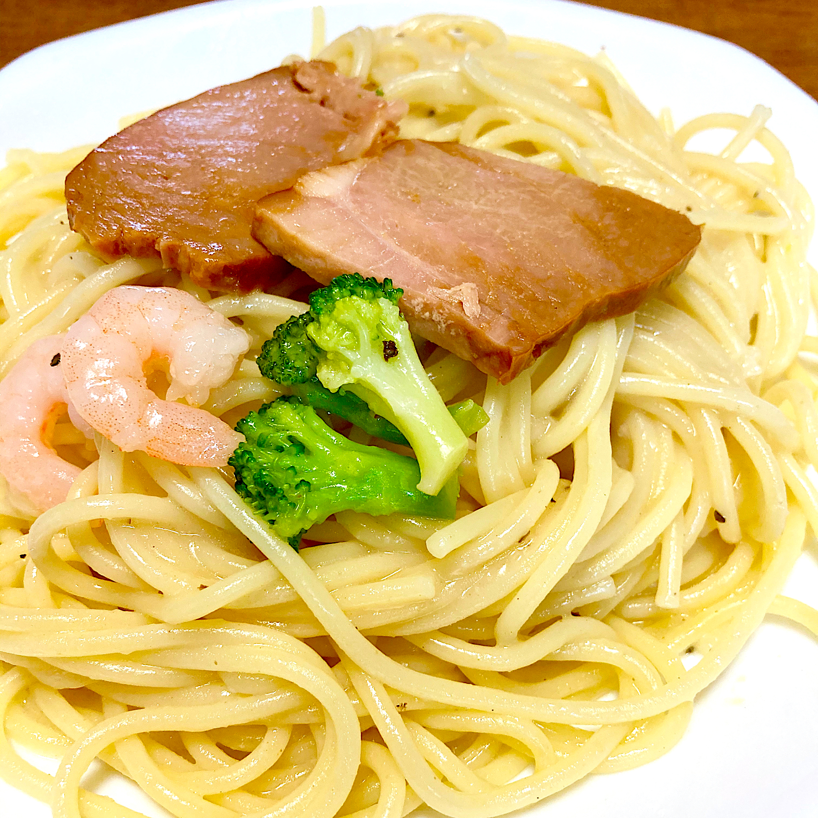 あっさり塩パスタ🍝🧂何故か焼き豚乗せ🤗💕