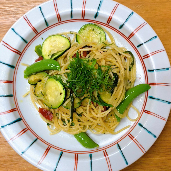 ズッキーニの和風パスタ梅肉和え