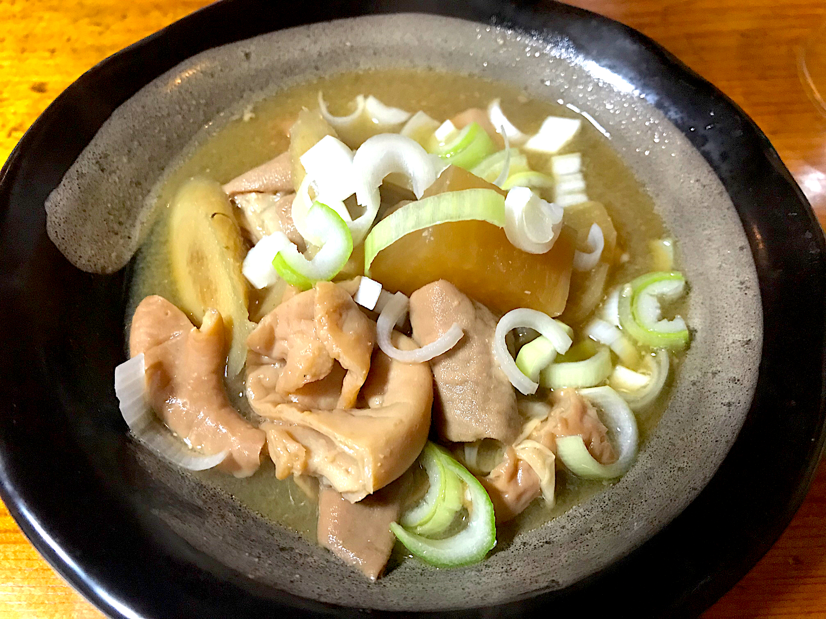 わが家の定番♪居酒屋さん風もつ煮込み