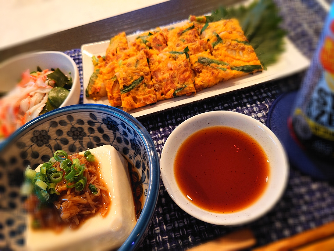 ★小料理屋ちえこ　お品書き★
🍶韮と納豆とキムチの韓国風チヂミ
🍶七味なめ茸豆腐
🍶わかめとキュウリとカニかまの酢の物