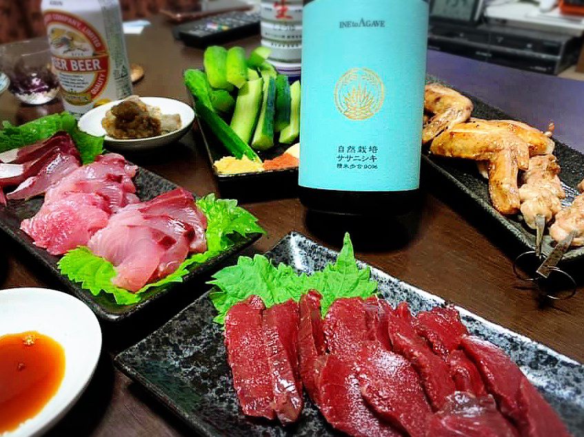 限定800本の高級日本酒🍶と共に、地場産馬刺し・釣りたてハマチ・採れたてきゅうり🥒などなどの自宅居酒屋✨