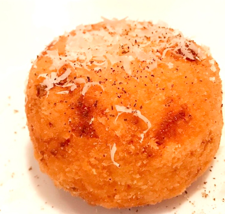 晩ごはんは arancino・・・