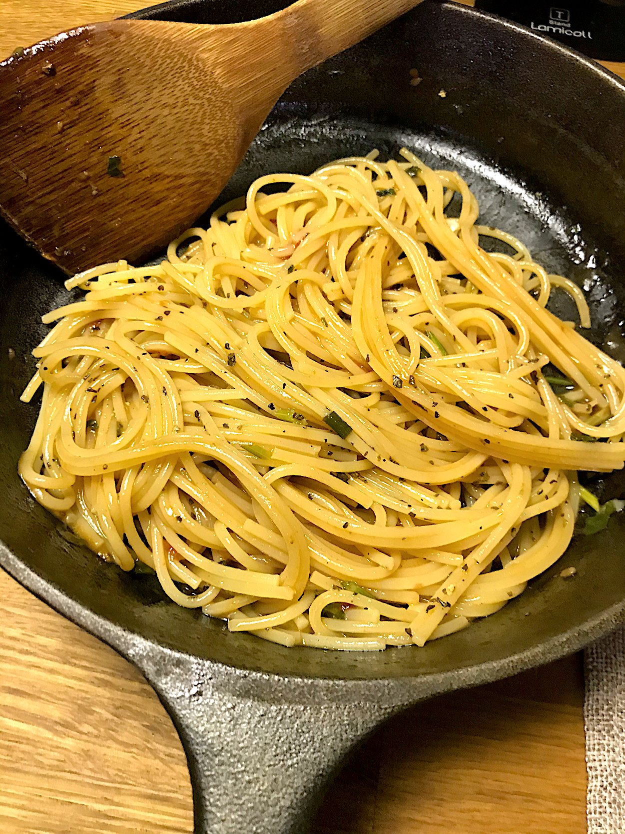 名残パスタ (あさりとトマトのイタリアン酒蒸し)