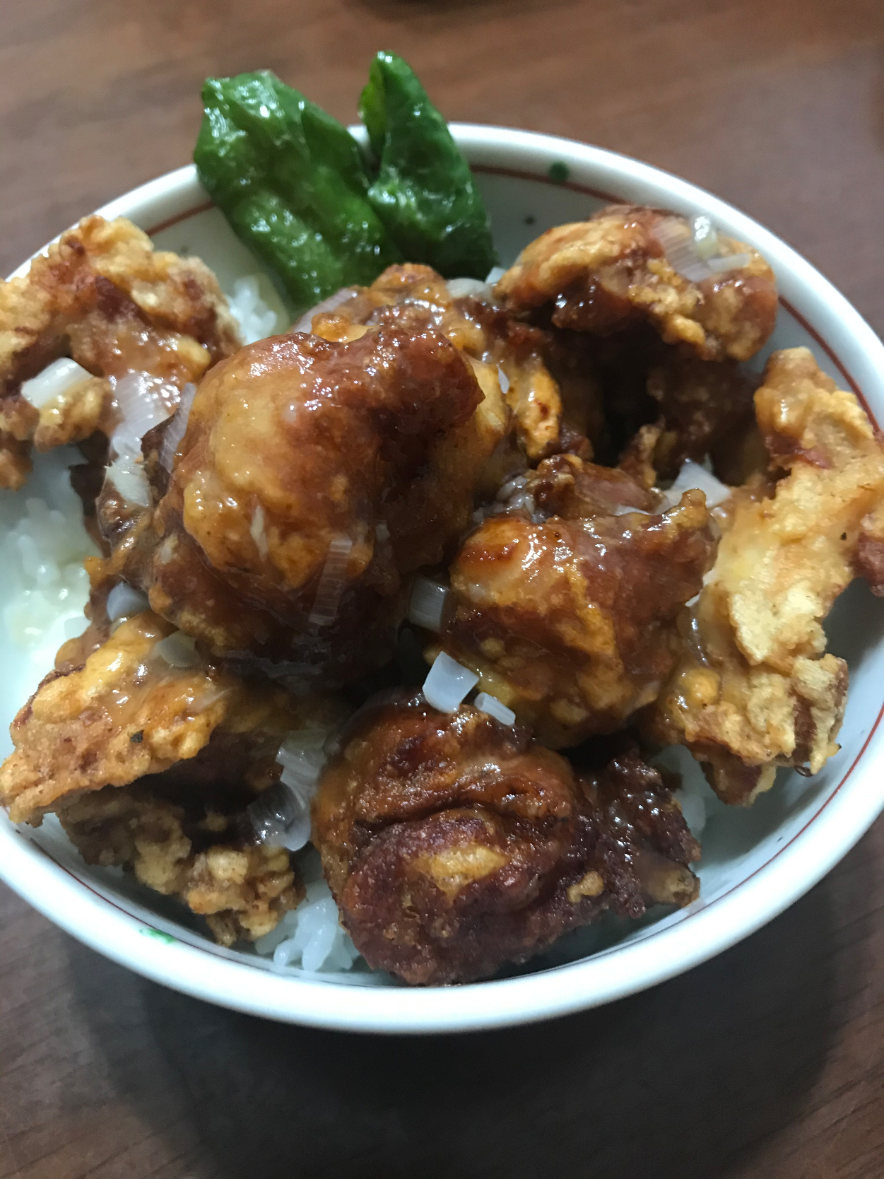 唐揚げ丼　創味シャンタンベースの塩ダレをかけて