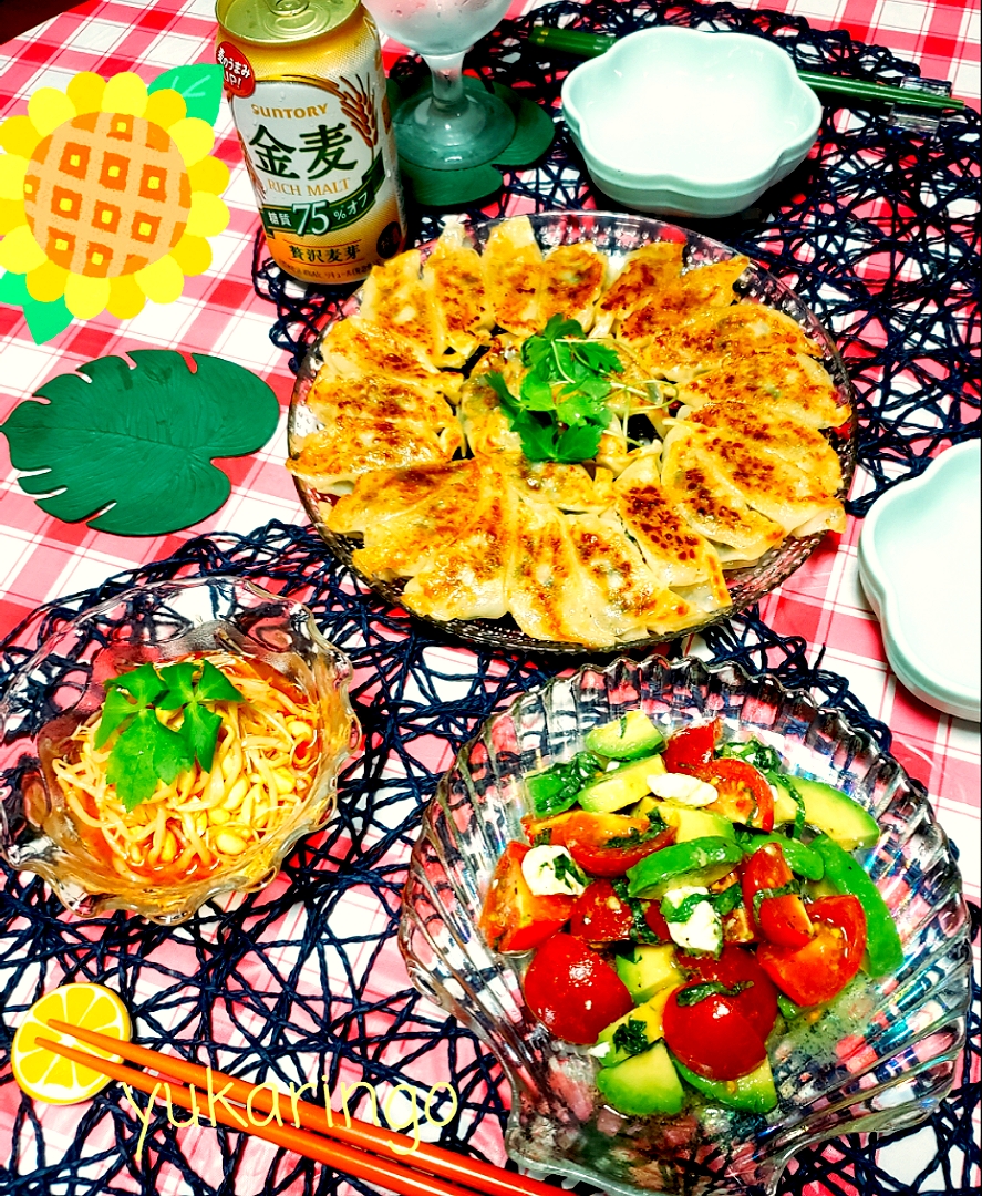 焼き餃子🥟
トマトとアボカドのカプレーゼ
キムチもやし