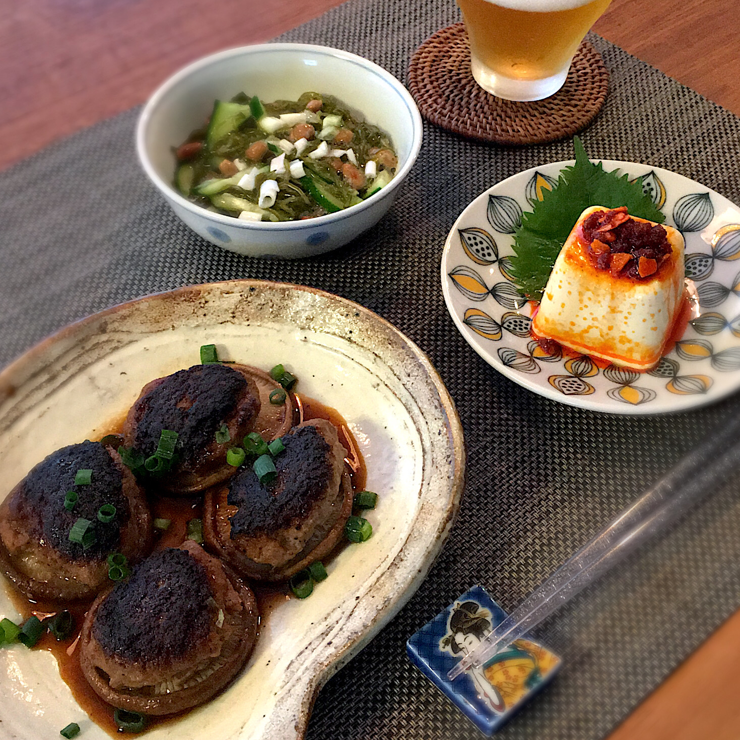 しいたけの肉詰め
めかぶ納豆
冷奴