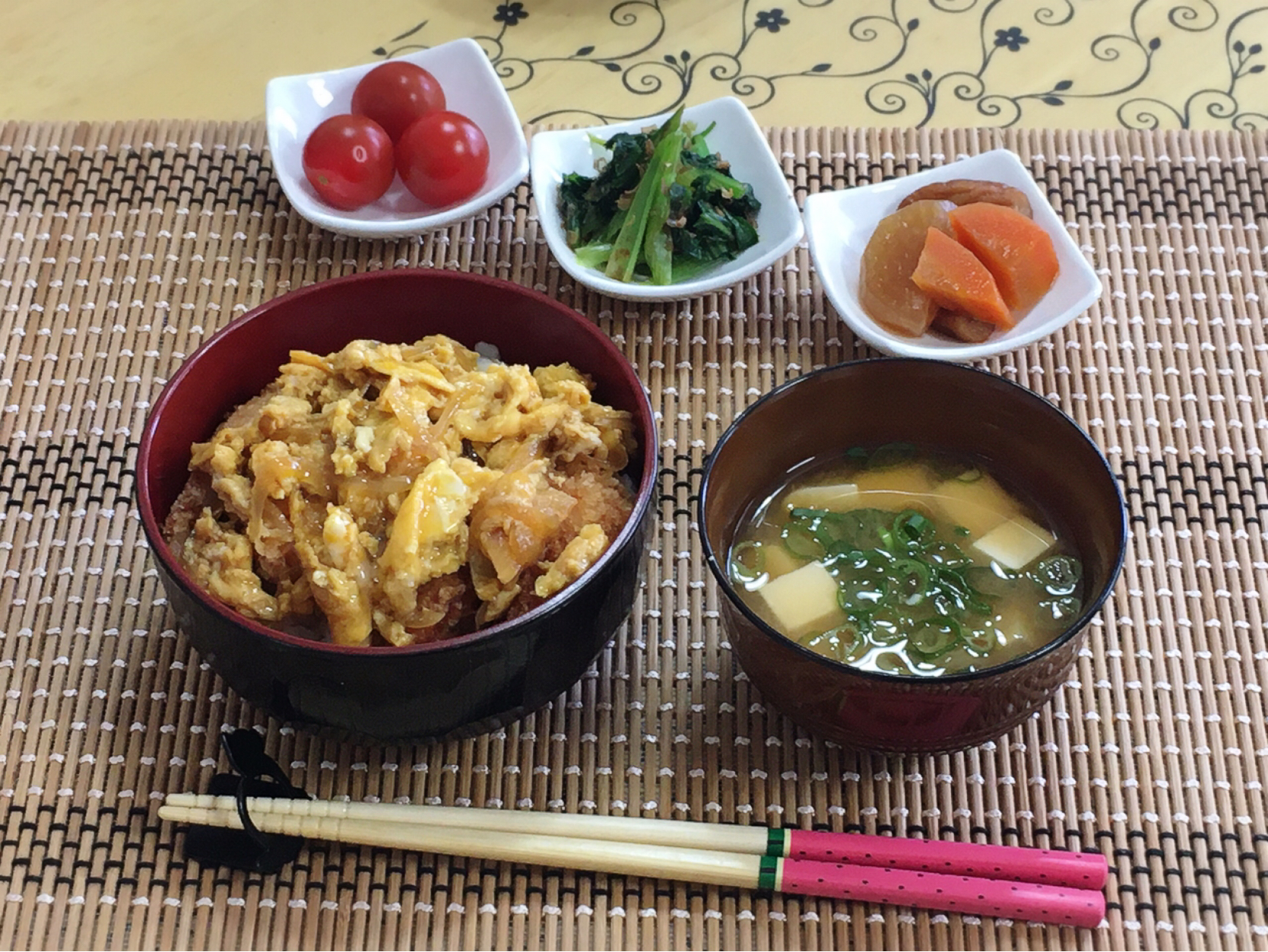 チキンカツ丼～お弁当のおかずでランチ