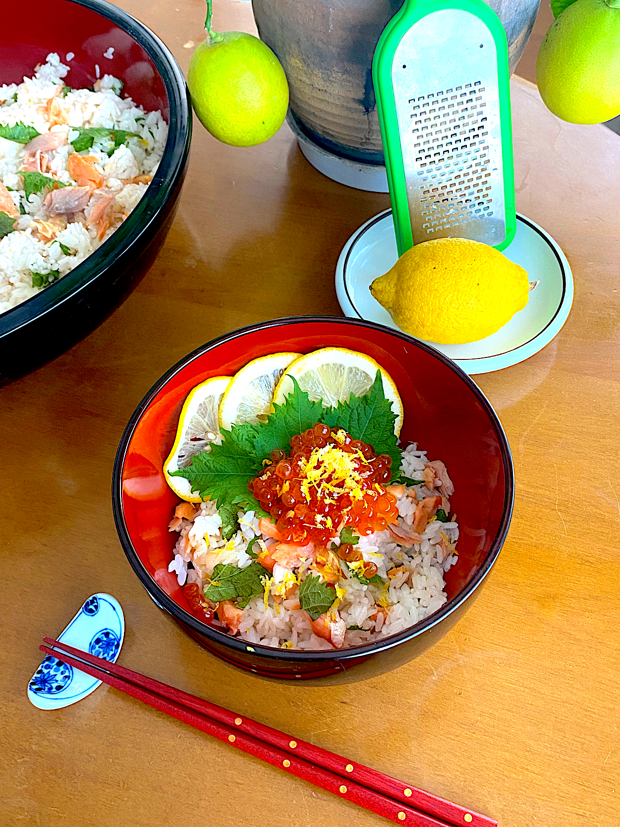 鮭カマとイクラの親子丼　レモンの香り🍋