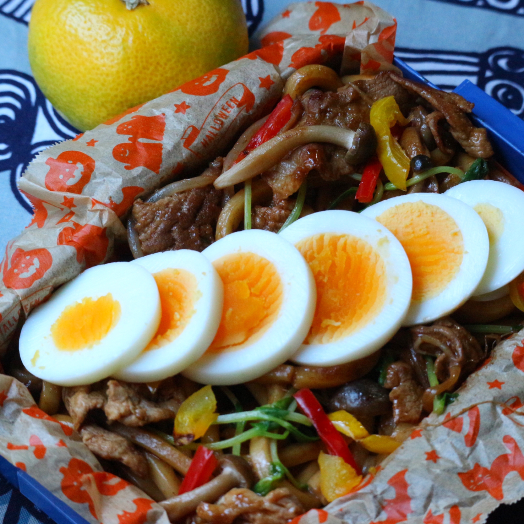 順番に気をつけてフライパンで焼いただけ焼うどん弁当