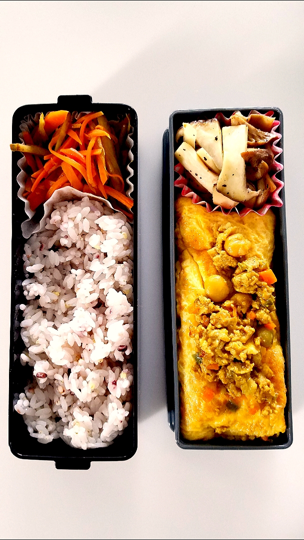 ドライカレー入りオムレツのお弁当