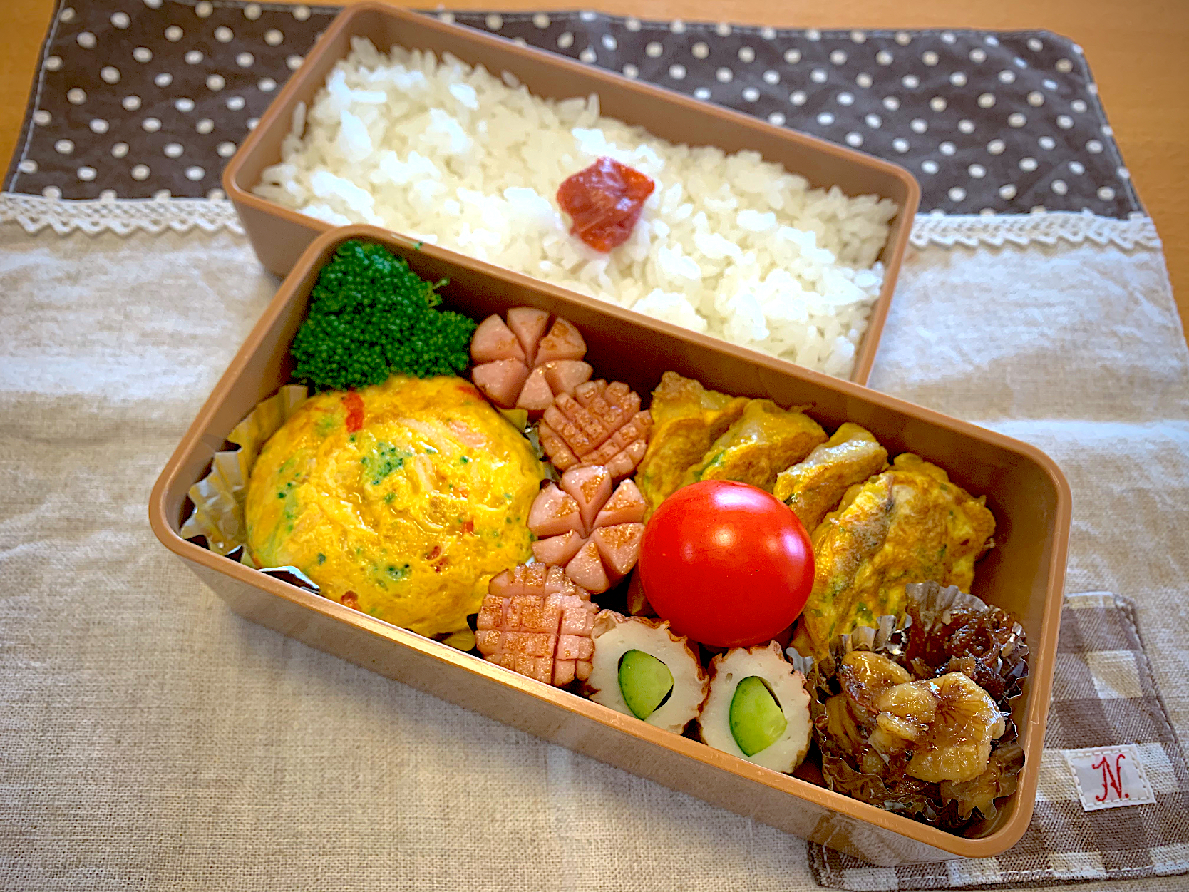 焼売ピカタ✨まん丸卵焼き🥚胡瓜in竹輪🥒ウインナー🌸胡桃佃煮😆🍅🥦🍚