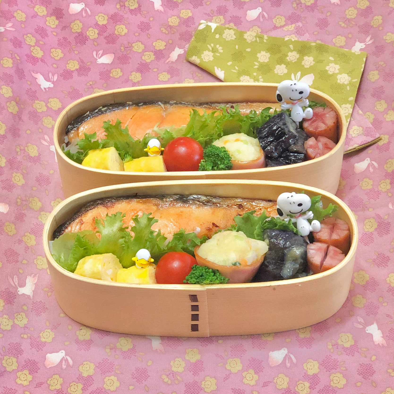 塩鮭グリル☘の双子ちゃんお弁当💙❤️ 10/2金