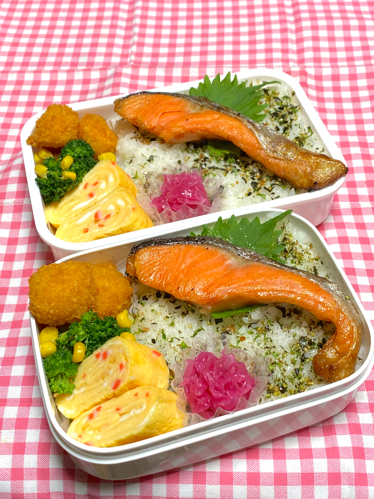 息子のお弁当(リク､鮭弁😃)