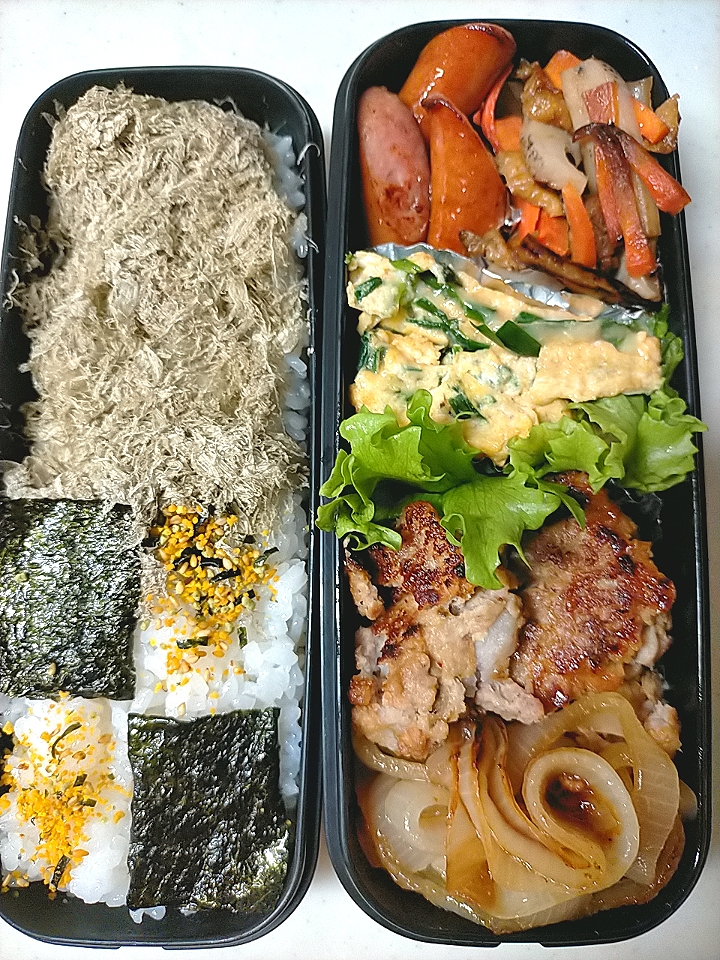 ニラチーズ卵焼き弁当
残り野菜ハンバーグと玉ねぎ焼き
レンコン・人参・油揚げきんぴら