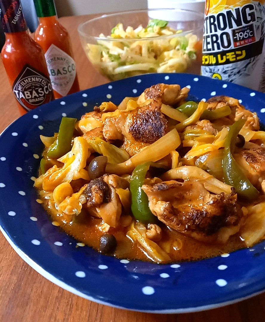 鶏とｷｬﾍﾞﾂのﾄﾏﾄ煮込み