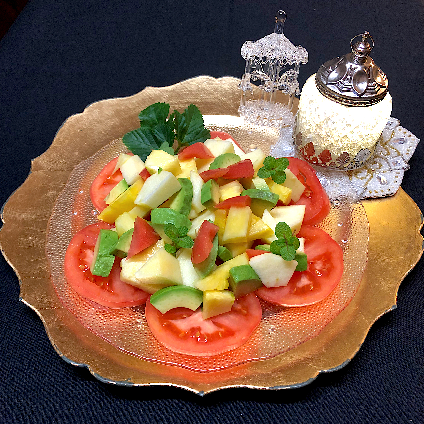 トマト🍅アボカド🥑りんご🍎パイナップル🍍サラダ🥗