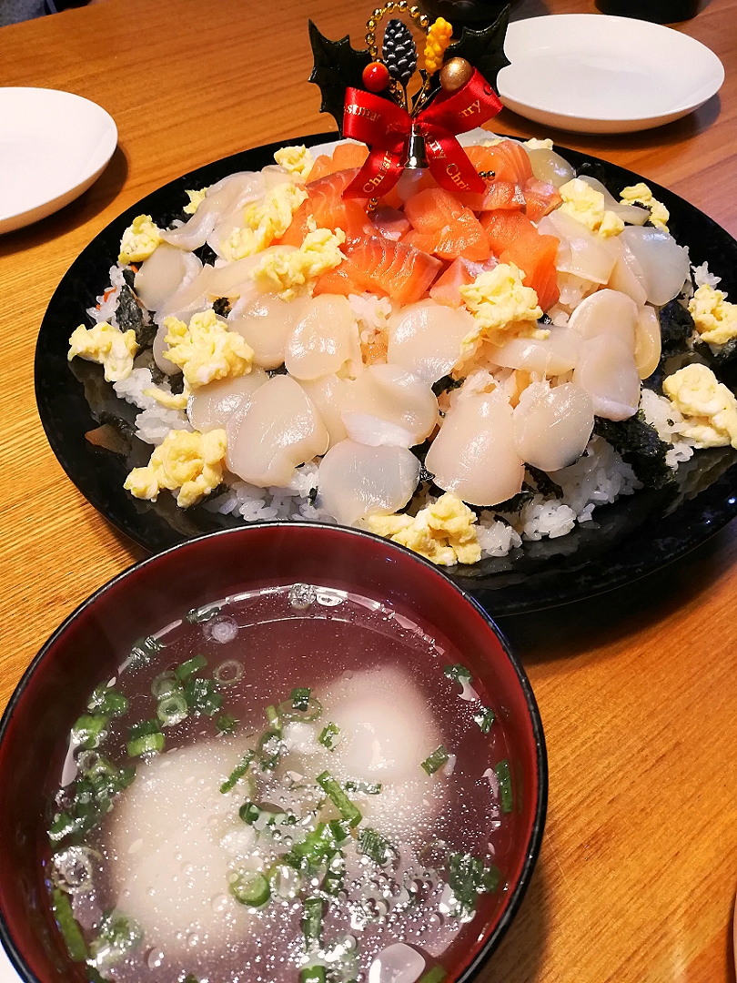 ちらし寿司と海老餃子スープ