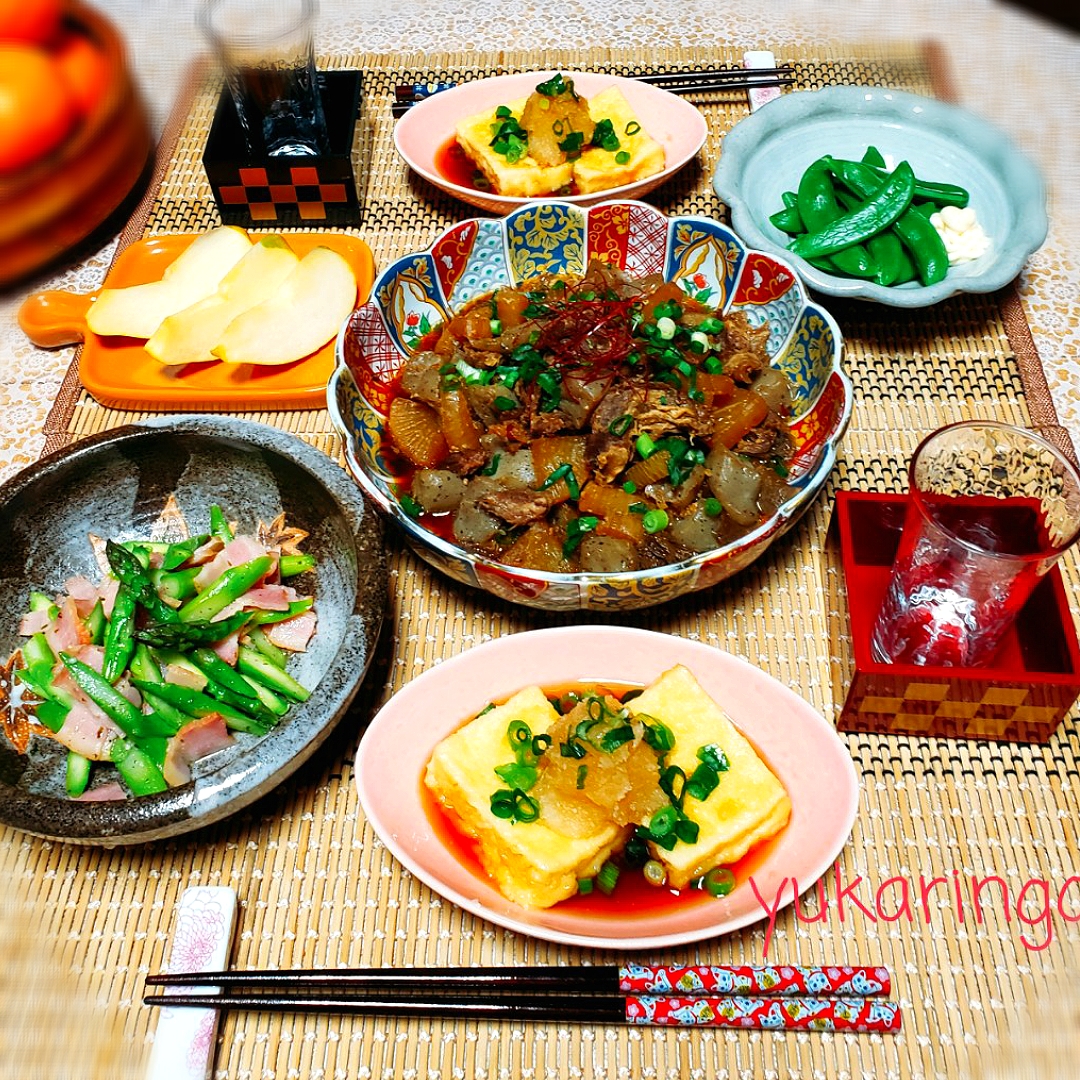 おうち居酒屋🏮
牛すじ煮込み
揚げだし豆腐
スナップエンドウ
アスパラベーコン