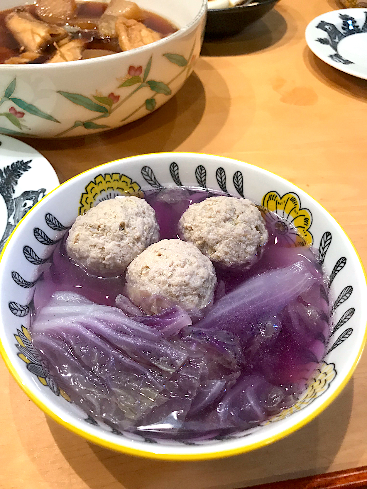 紫白菜と肉団子のスープ