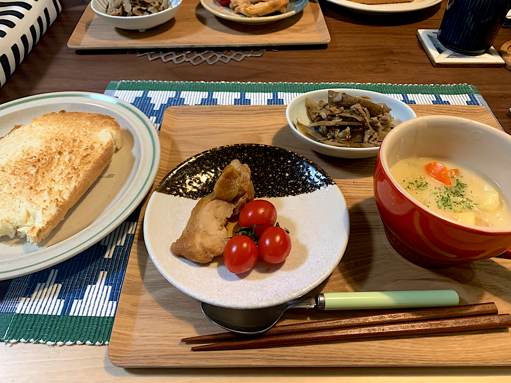 シチュー　ごぼうしぐれ煮　チャーシュー