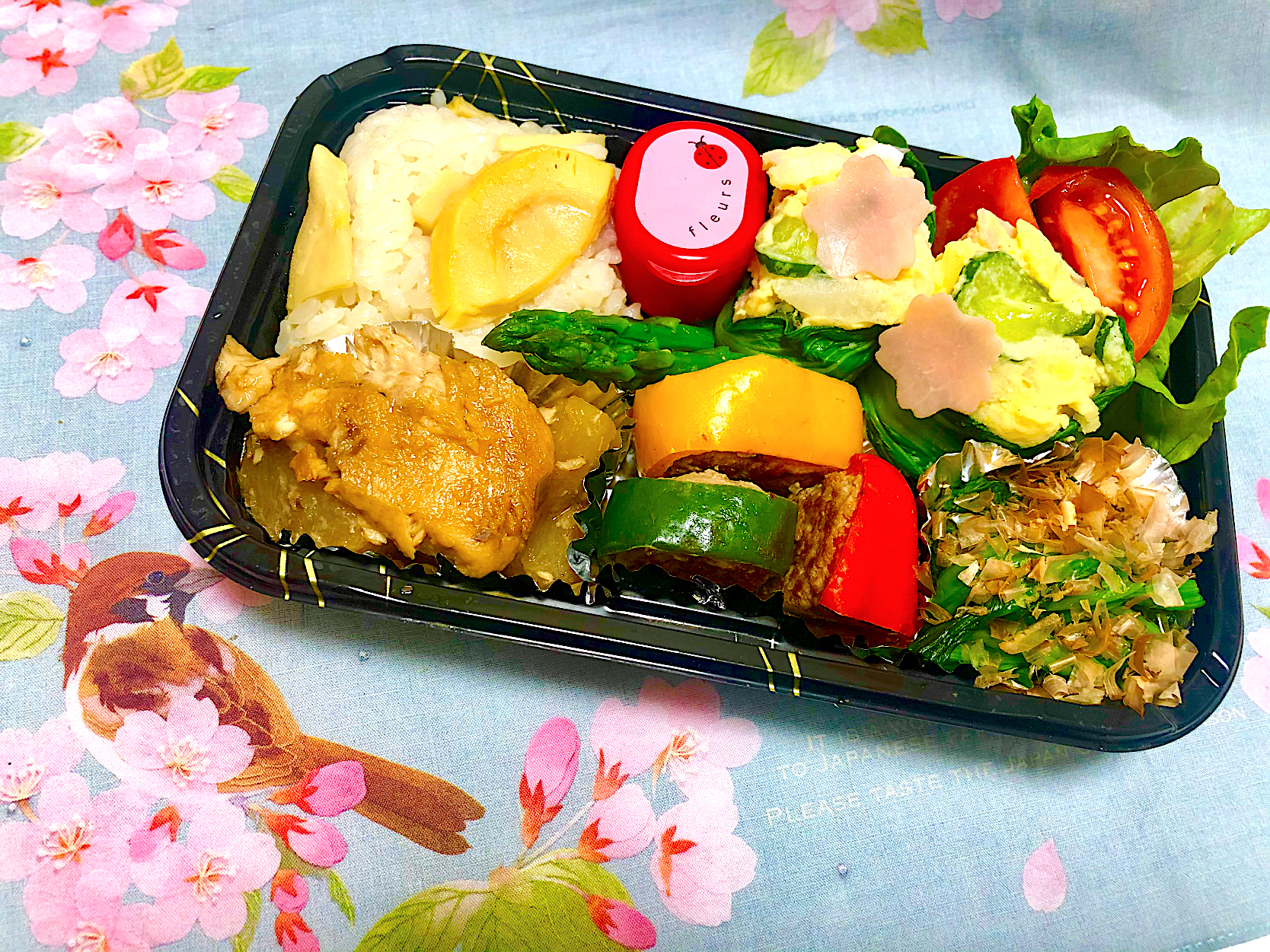 桜🌸咲いたねお弁当👀🤚