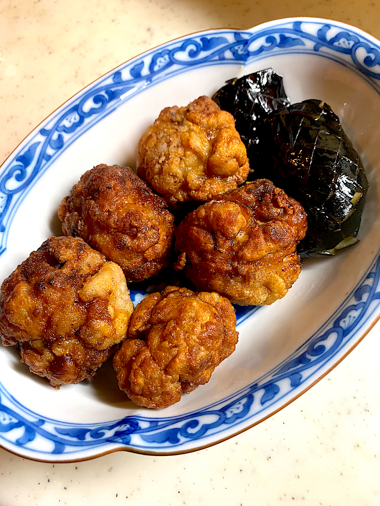 豚こま唐揚げ　茄子の素揚げ