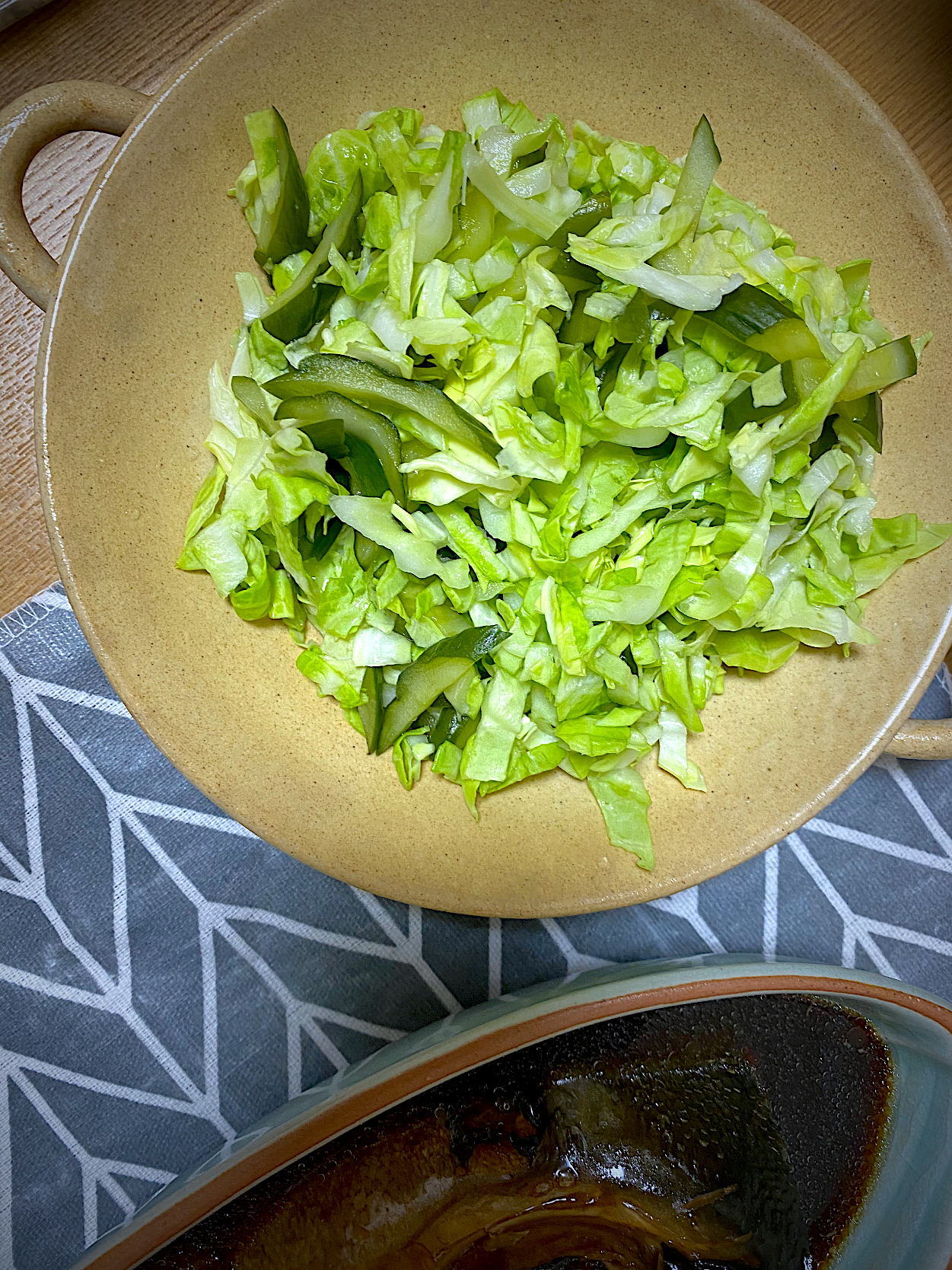 きゅうりの古漬けと春キャベツの酢サラダ🥗