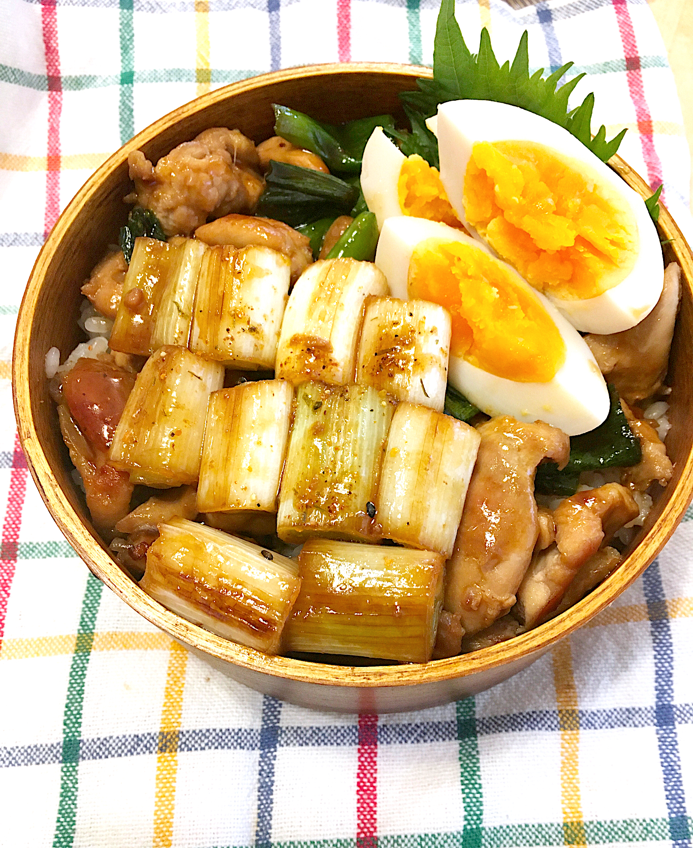 今日のパパ弁当は焼き鳥丼弁当♪